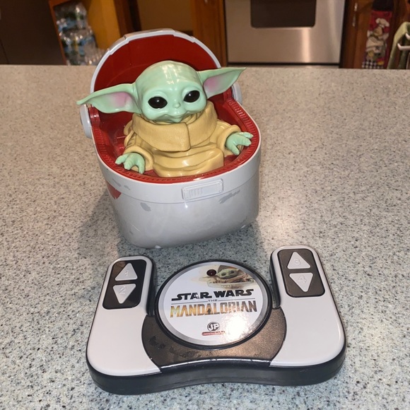 Toys Star Wars Mandalorian 9 Grogu Baby Yoda Hover Pram Remote Radio